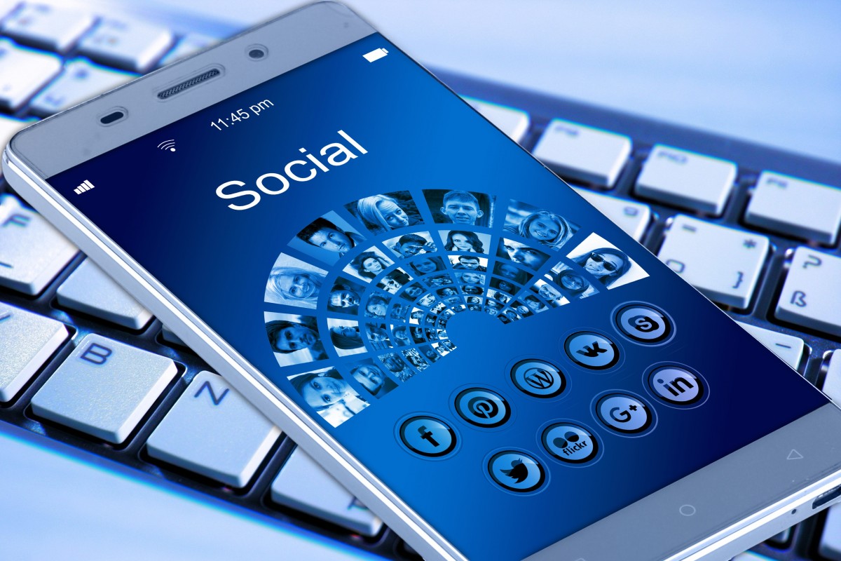 smartphone screen says social
